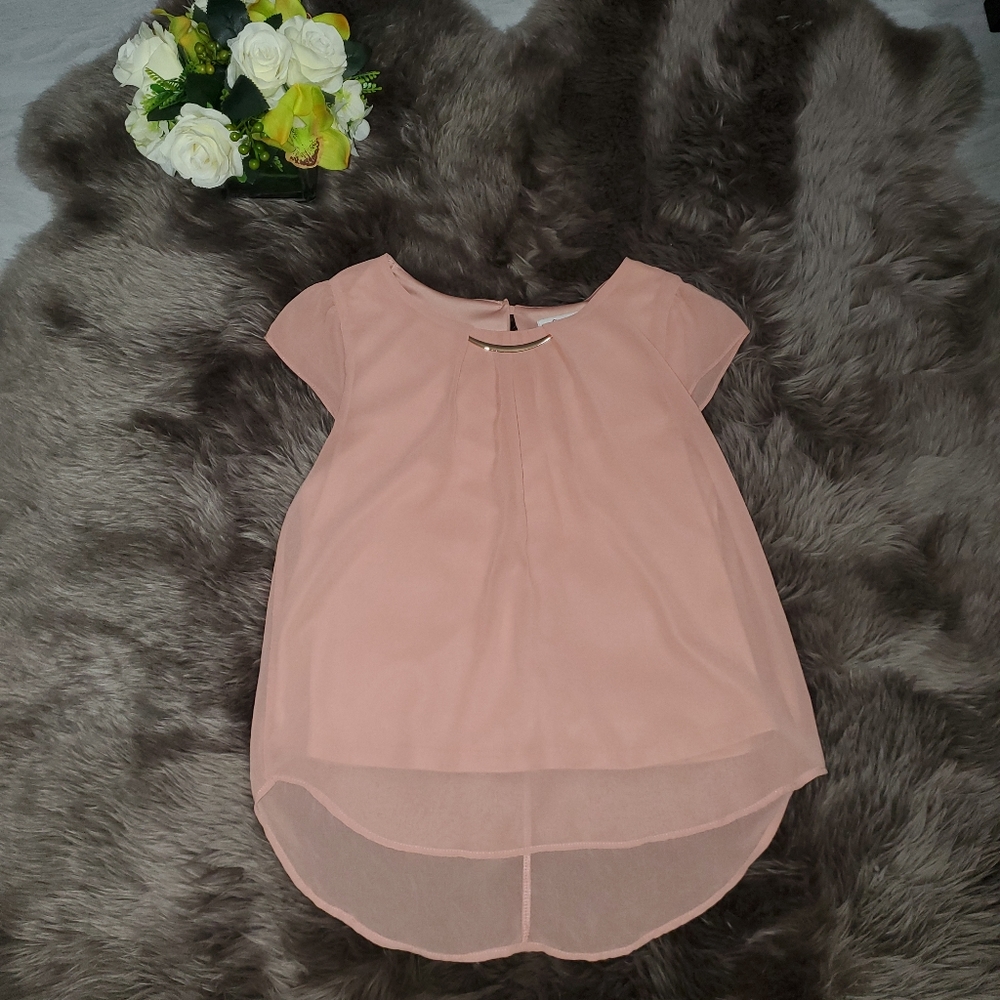Cream Pleated Neckline Cap Sleeves Top
